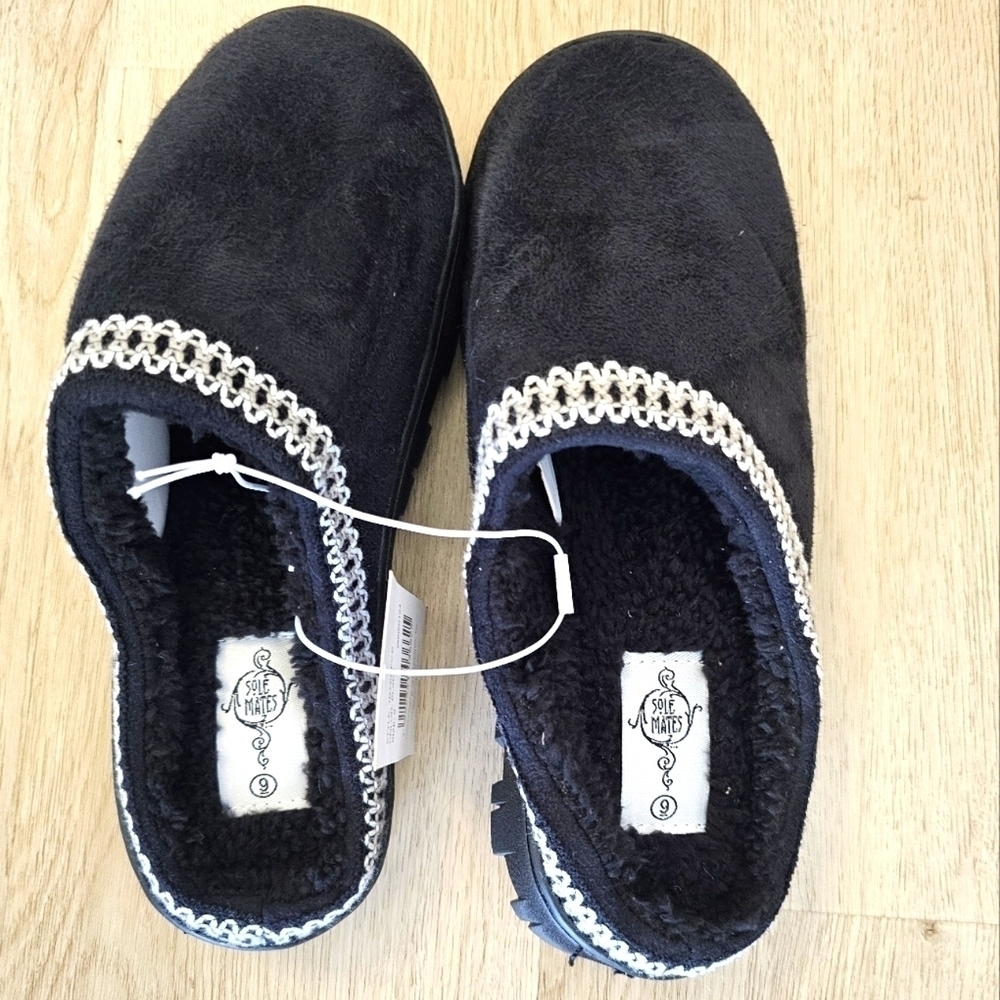 NWT Soul Mates Open Heel Black  Slipper w Crotchet Trim. Size 9